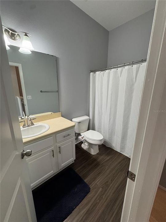 For Rent: $2,100 (3 beds, 2 baths, 1609 Square Feet)