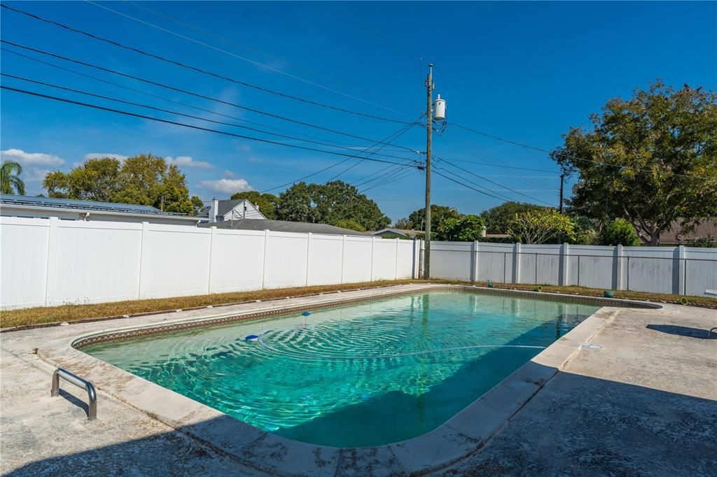 For Sale: $515,000 (3 beds, 2 baths, 1620 Square Feet)