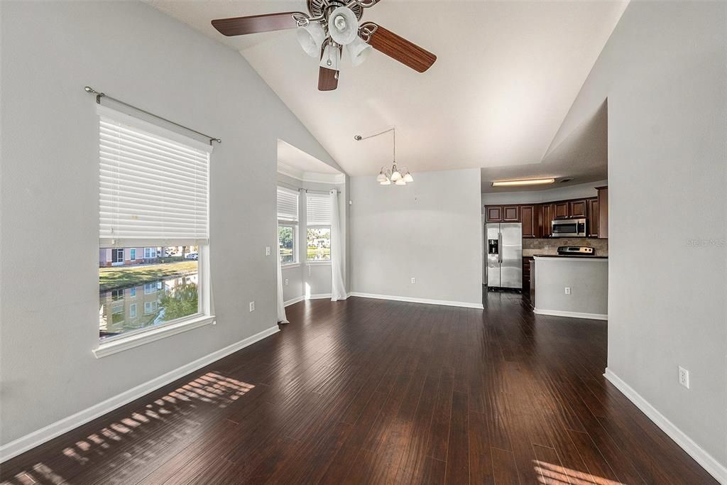 For Rent: $2,200 (3 beds, 2 baths, 1476 Square Feet)