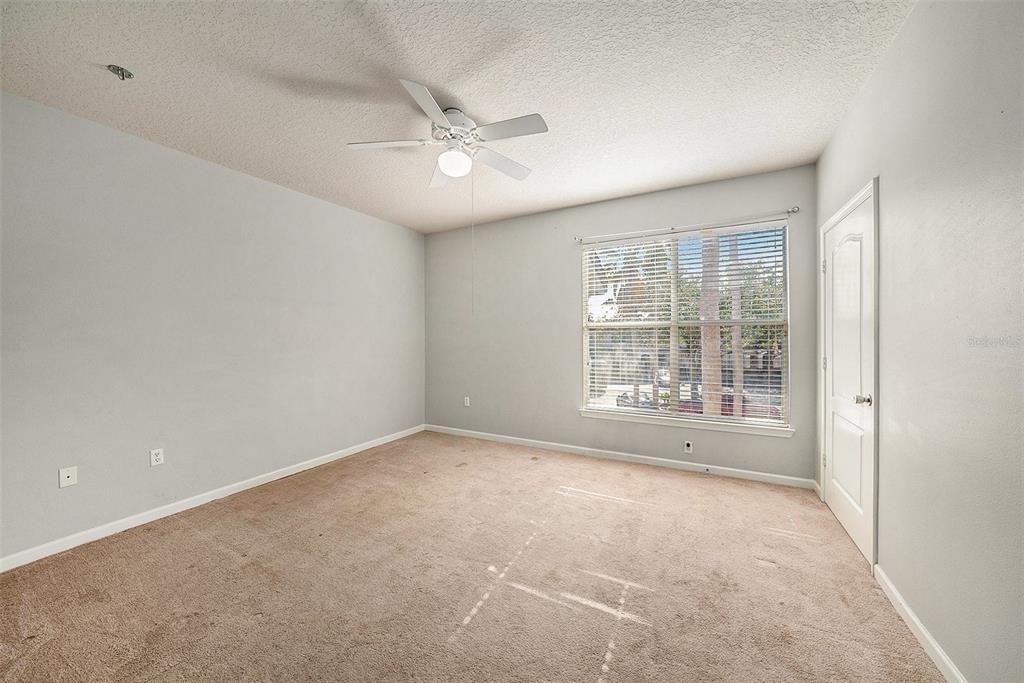 For Rent: $2,200 (3 beds, 2 baths, 1476 Square Feet)