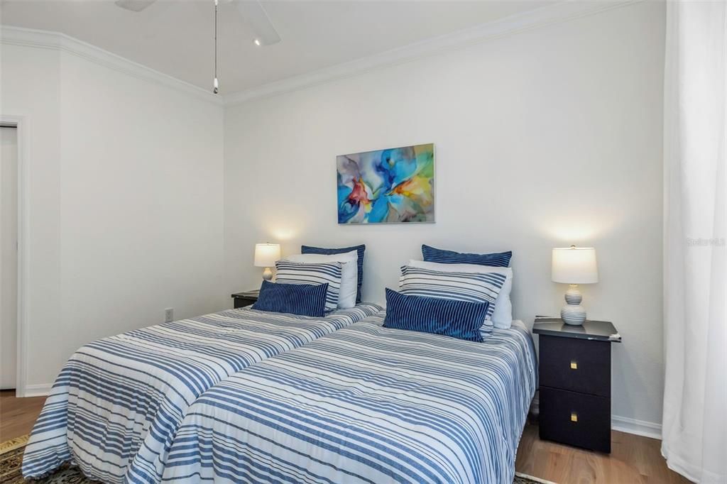 出租: $2,150 (2 贝兹, 2 浴室, 1030 平方英尺)