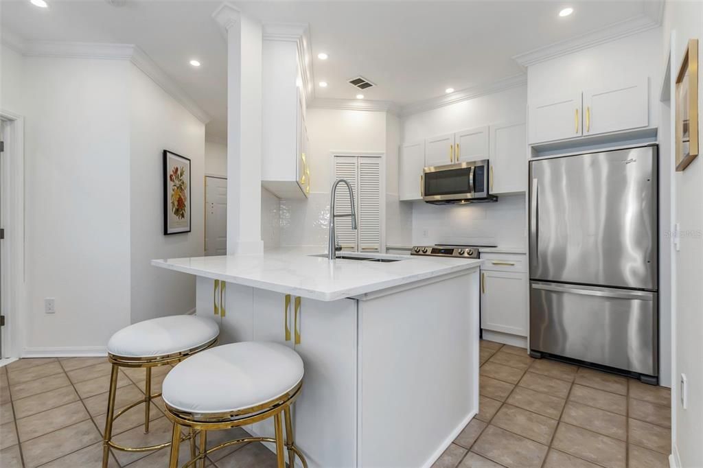 出租: $2,150 (2 贝兹, 2 浴室, 1030 平方英尺)