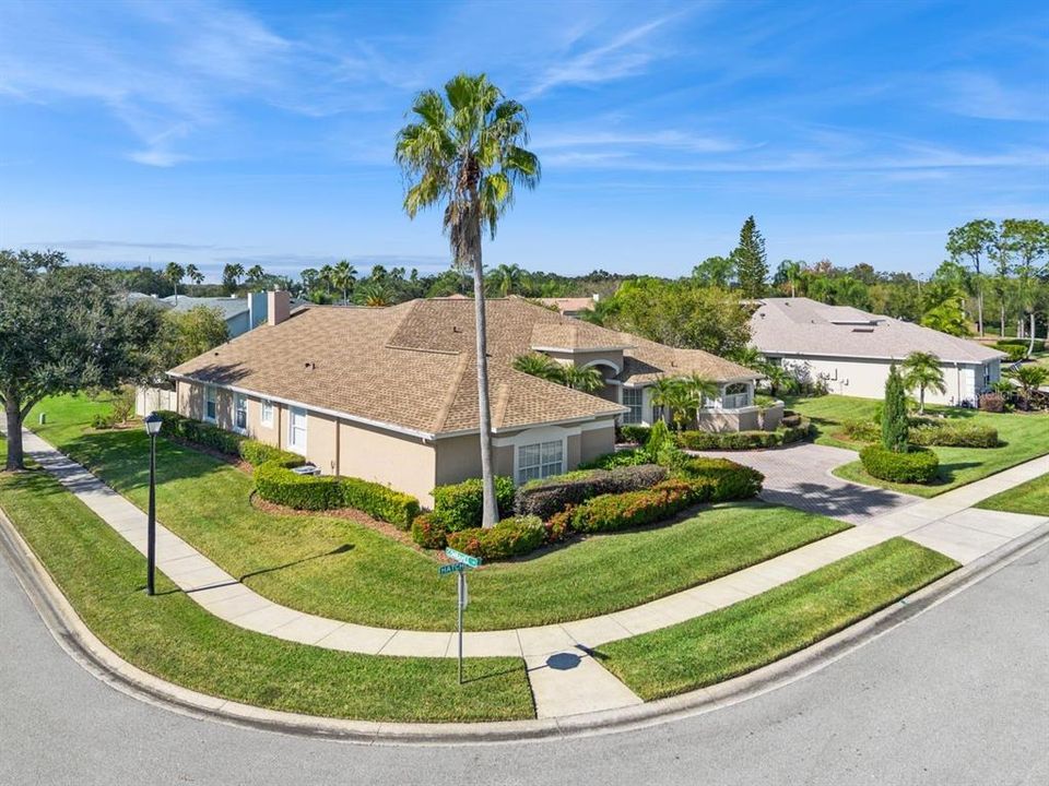 For Sale: $798,000 (5 beds, 3 baths, 3132 Square Feet)