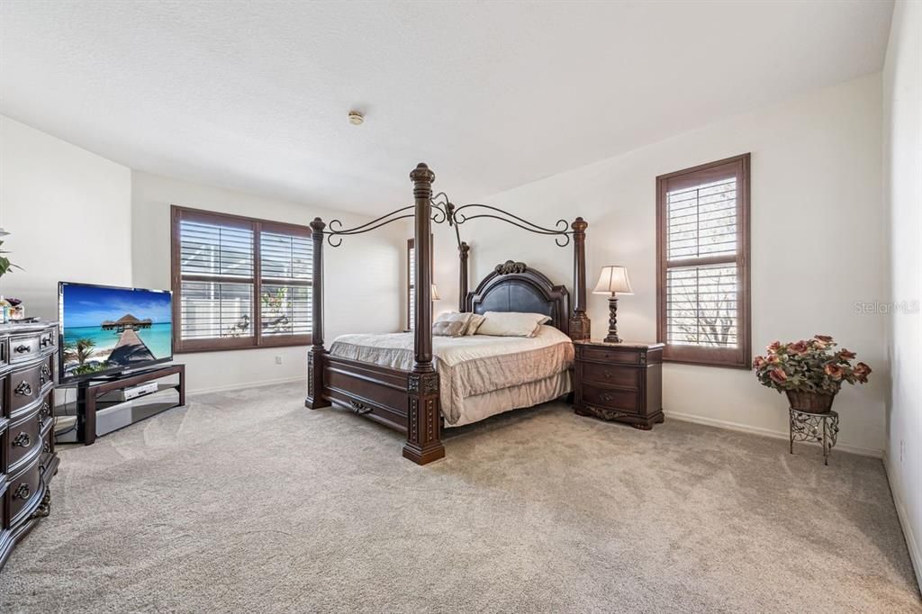 For Sale: $798,000 (5 beds, 3 baths, 3132 Square Feet)