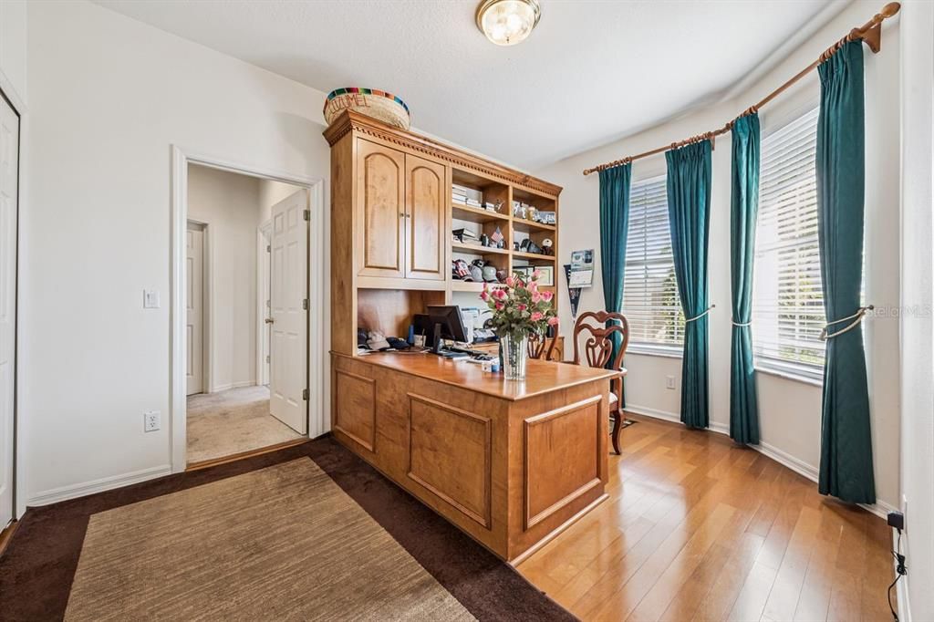 For Sale: $798,000 (5 beds, 3 baths, 3132 Square Feet)