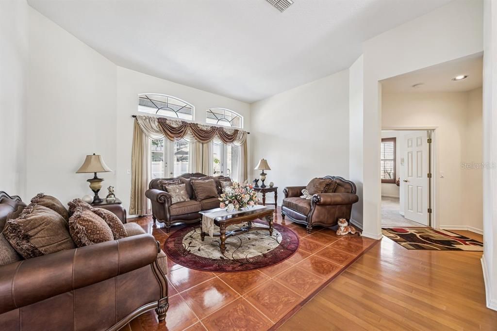 For Sale: $798,000 (5 beds, 3 baths, 3132 Square Feet)