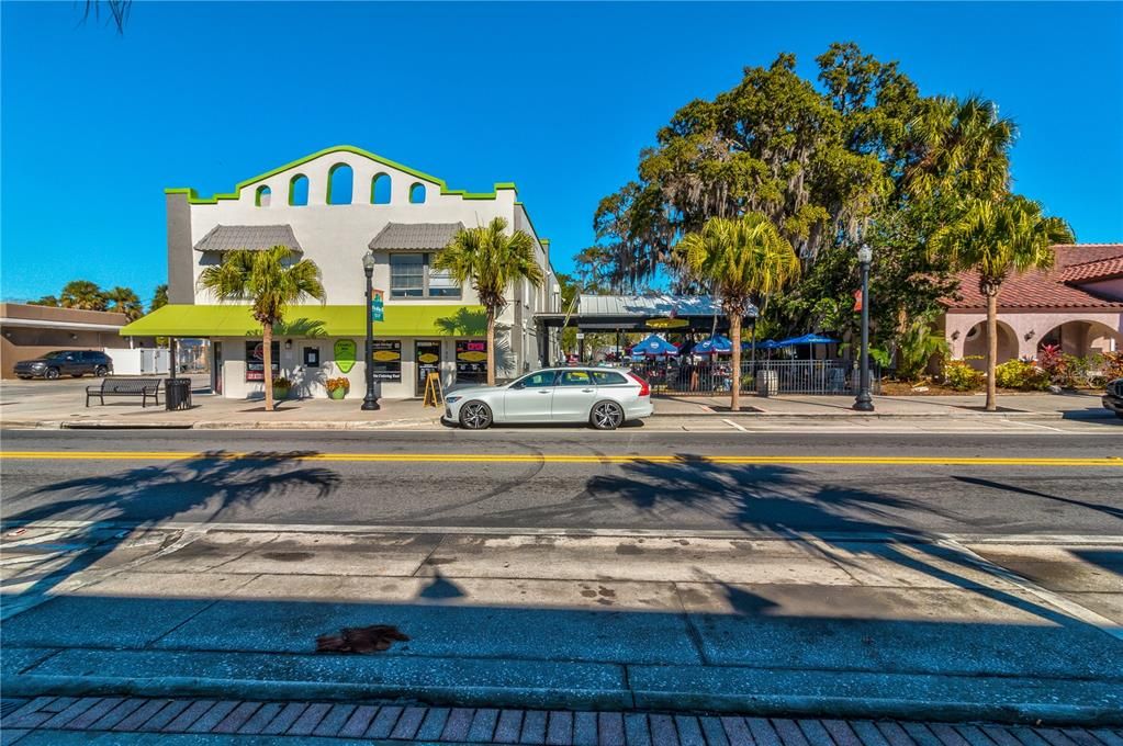 For Rent: $1,200 (1 beds, 1 baths, 600 Square Feet)