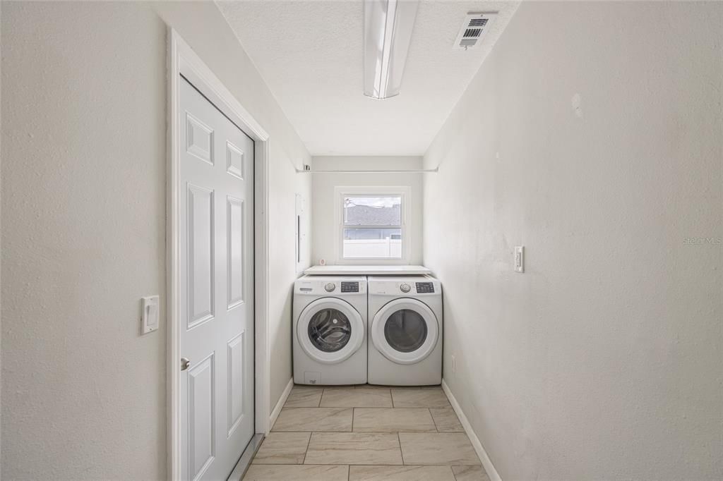 For Rent: $2,850 (3 beds, 2 baths, 2042 Square Feet)