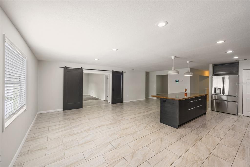 For Rent: $2,850 (3 beds, 2 baths, 2042 Square Feet)