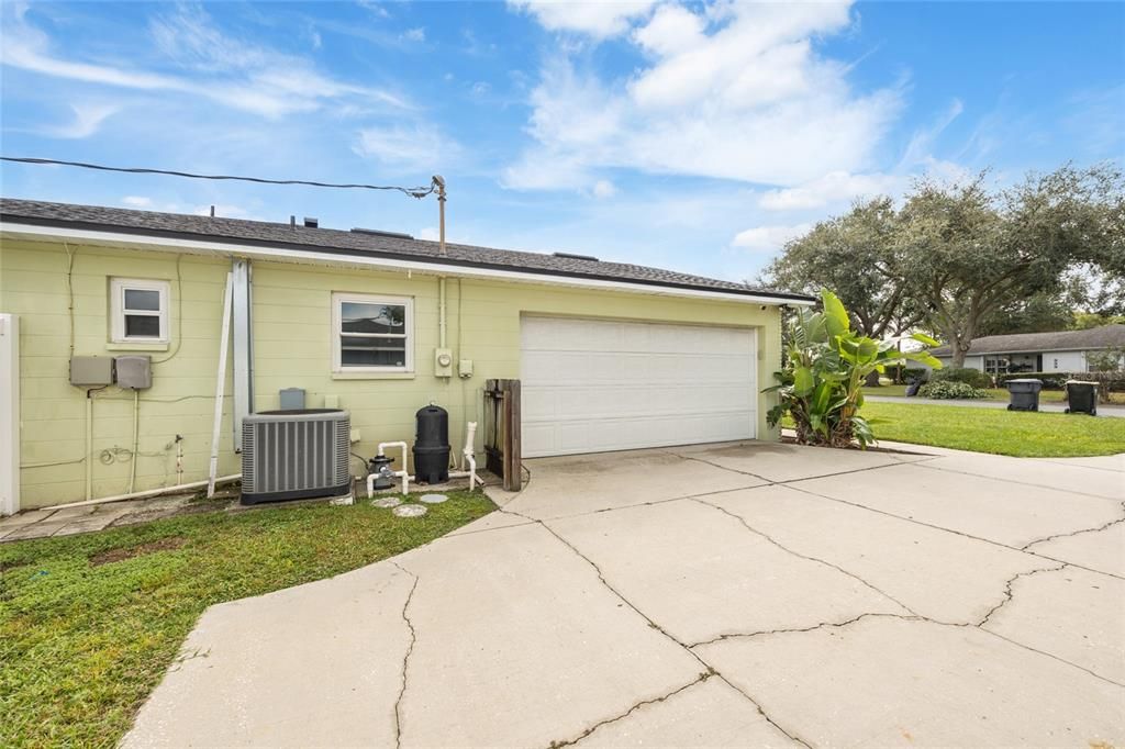 For Rent: $2,850 (3 beds, 2 baths, 2042 Square Feet)