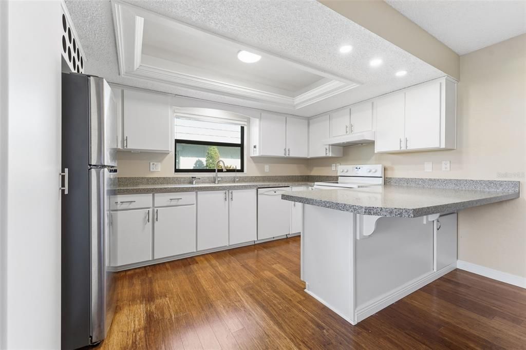 For Sale: $400,000 (2 beds, 2 baths, 1440 Square Feet)