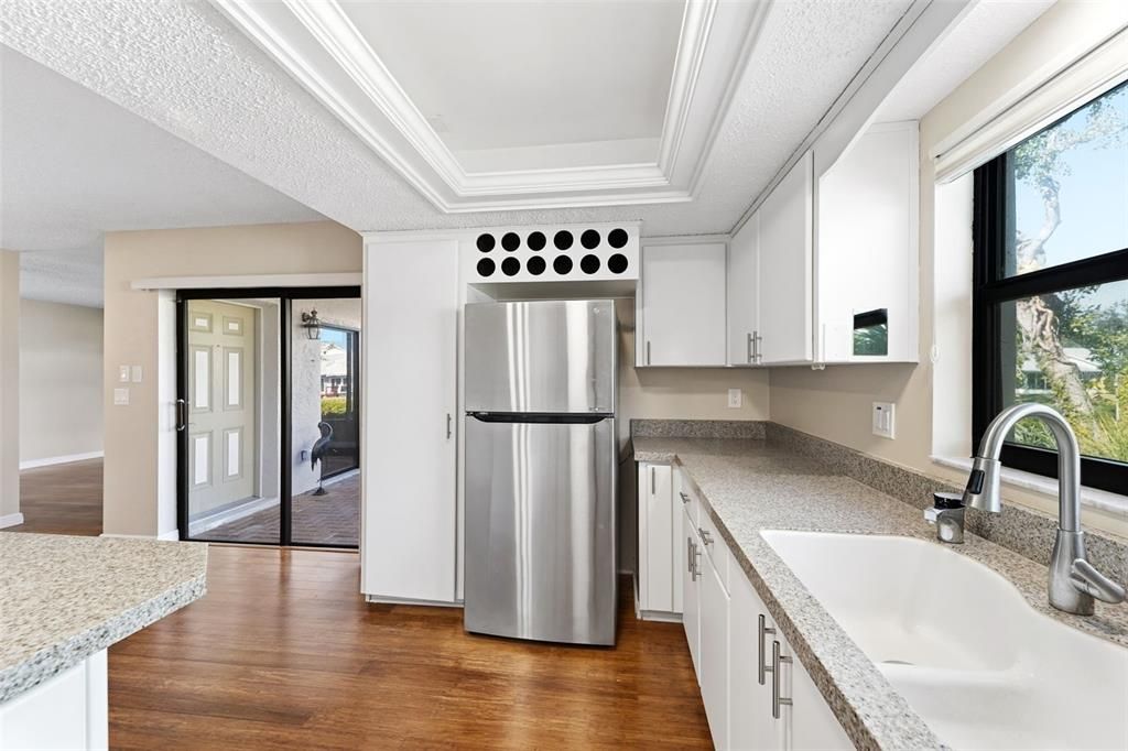 For Sale: $400,000 (2 beds, 2 baths, 1440 Square Feet)