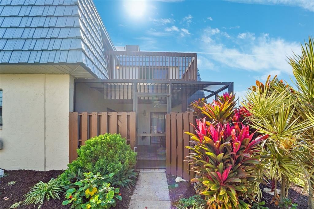 For Sale: $400,000 (2 beds, 2 baths, 1440 Square Feet)