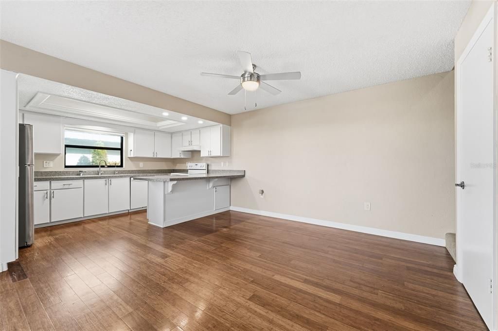 For Sale: $400,000 (2 beds, 2 baths, 1440 Square Feet)