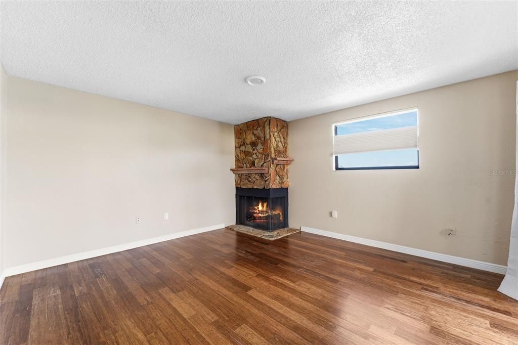 For Sale: $400,000 (2 beds, 2 baths, 1440 Square Feet)