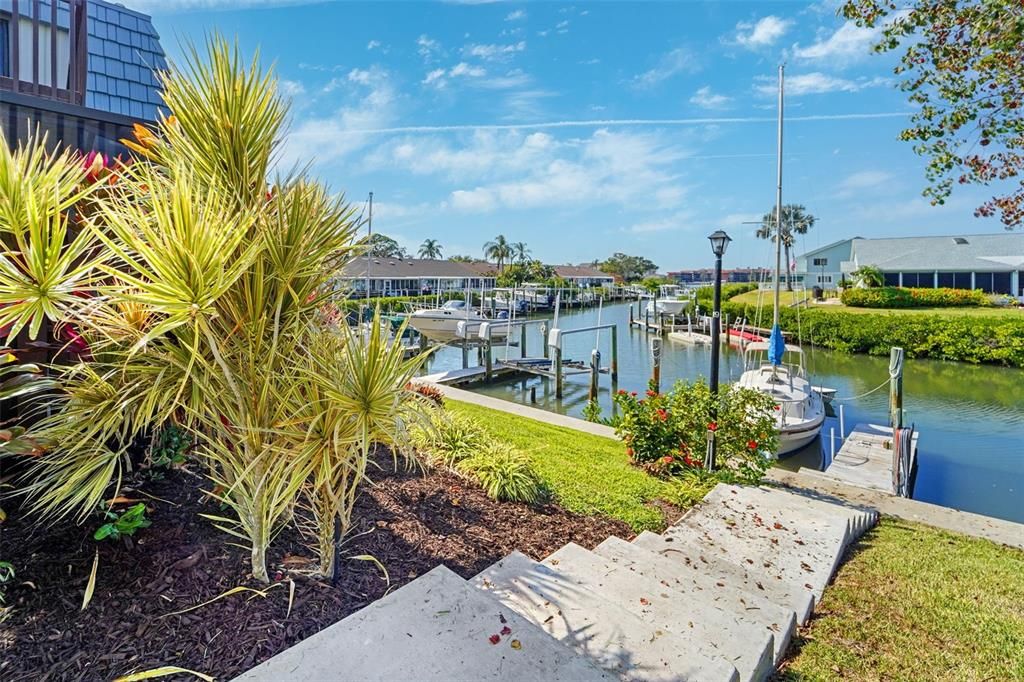 For Sale: $400,000 (2 beds, 2 baths, 1440 Square Feet)