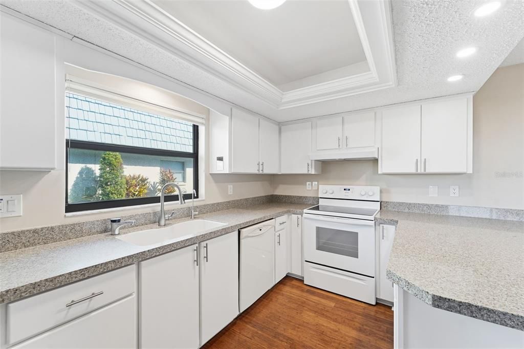 For Sale: $400,000 (2 beds, 2 baths, 1440 Square Feet)