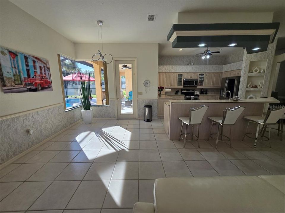 待售: $699,900 (3 贝兹, 2 浴室, 2586 平方英尺)