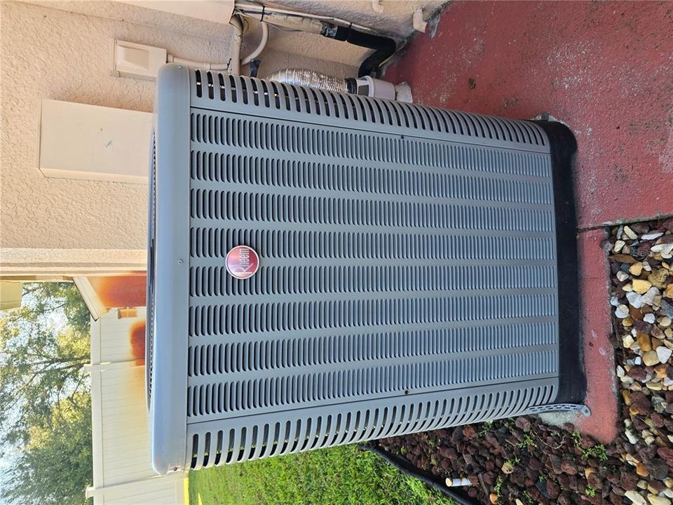 待售: $699,900 (3 贝兹, 2 浴室, 2586 平方英尺)