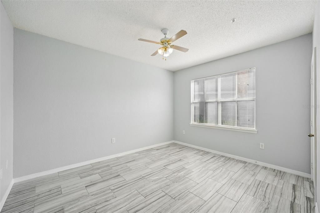 На продажу: $179,900 (3 спален, 2 ванн, 1429 Квадратных фут)