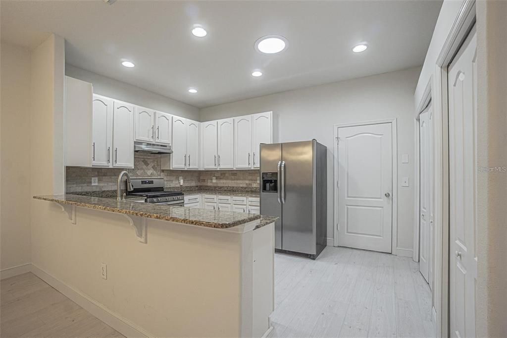 For Rent: $2,100 (2 beds, 2 baths, 1703 Square Feet)