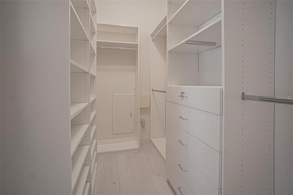 For Rent: $2,100 (2 beds, 2 baths, 1703 Square Feet)