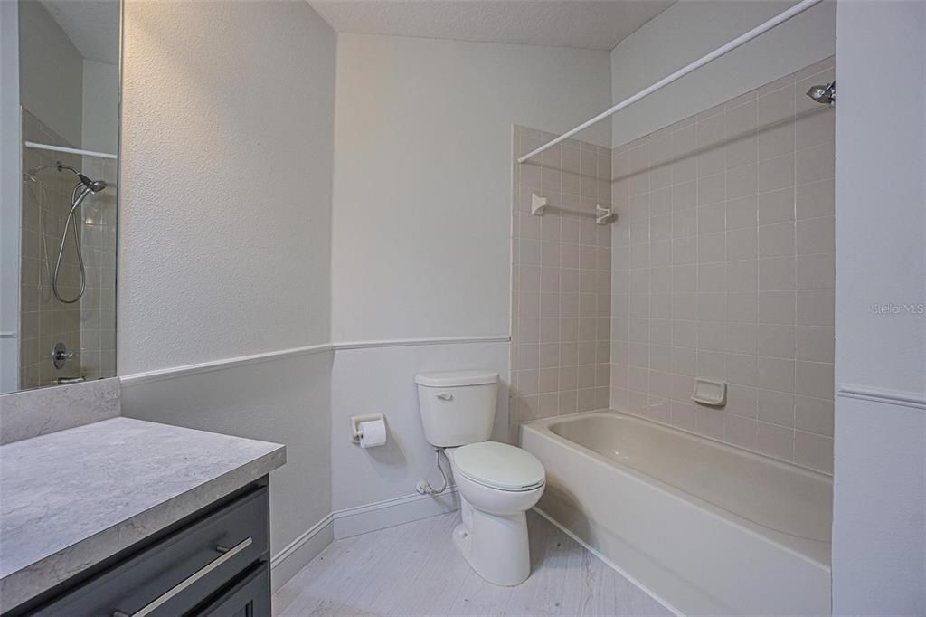 For Rent: $2,100 (2 beds, 2 baths, 1703 Square Feet)