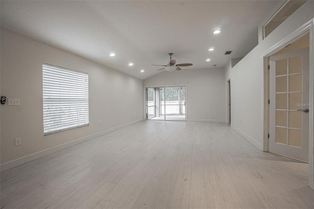 For Rent: $2,100 (2 beds, 2 baths, 1703 Square Feet)