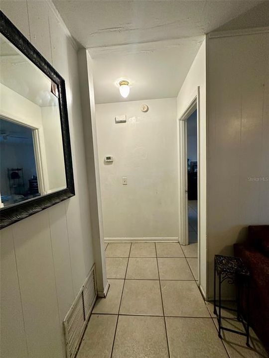 For Rent: $1,325 (3 beds, 1 baths, 965 Square Feet)