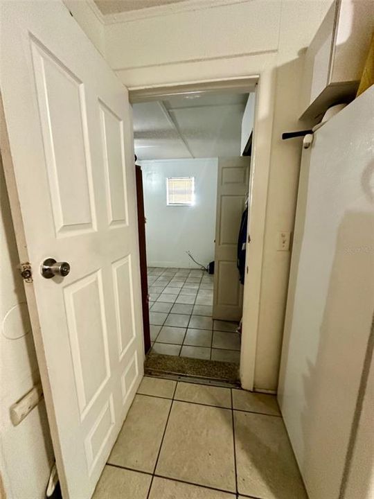 For Rent: $1,325 (3 beds, 1 baths, 965 Square Feet)