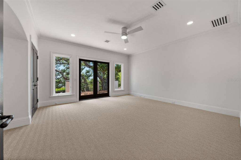 For Sale: $11,995,000 (5 beds, 4 baths, 8125 Square Feet)