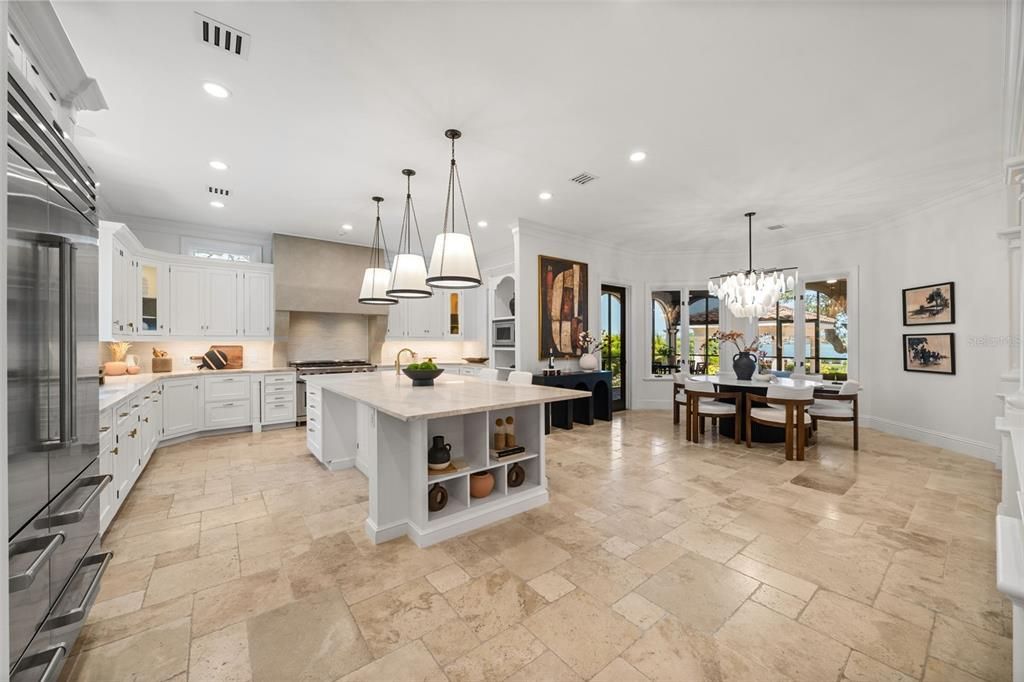 For Sale: $11,995,000 (5 beds, 4 baths, 8125 Square Feet)