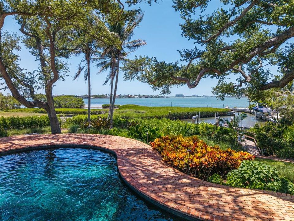 For Sale: $11,995,000 (5 beds, 4 baths, 8125 Square Feet)