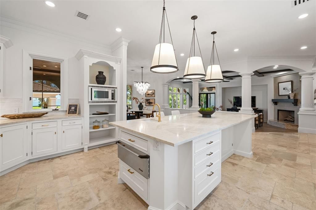 For Sale: $11,995,000 (5 beds, 4 baths, 8125 Square Feet)