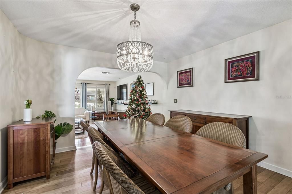 На продажу: $795,000 (3 спален, 2 ванн, 2206 Квадратных фут)