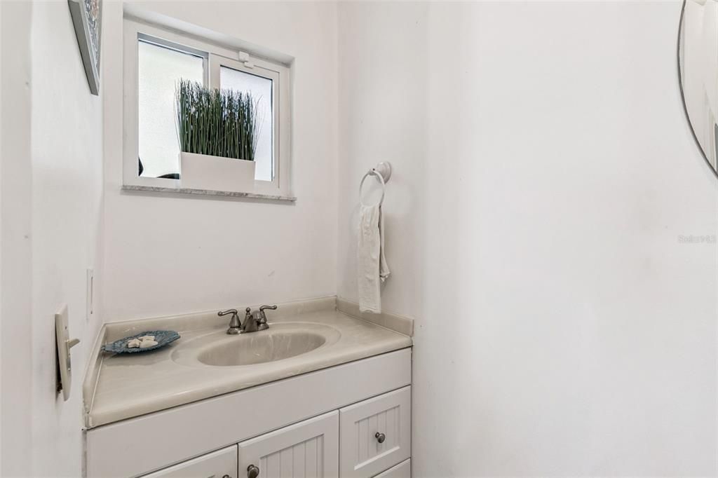 На продажу: $795,000 (3 спален, 2 ванн, 2206 Квадратных фут)