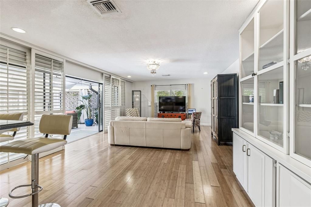 На продажу: $795,000 (3 спален, 2 ванн, 2206 Квадратных фут)