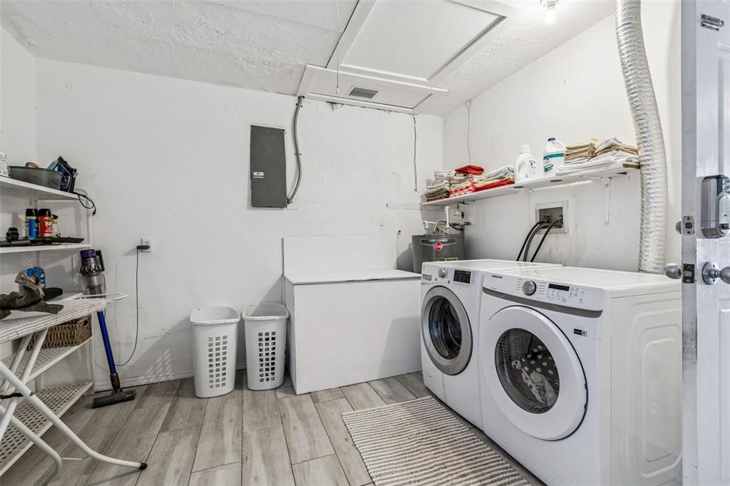 На продажу: $795,000 (3 спален, 2 ванн, 2206 Квадратных фут)