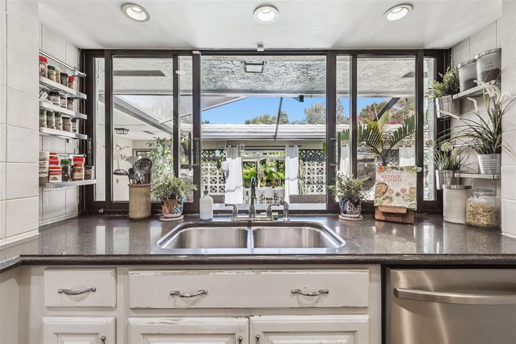 На продажу: $795,000 (3 спален, 2 ванн, 2206 Квадратных фут)