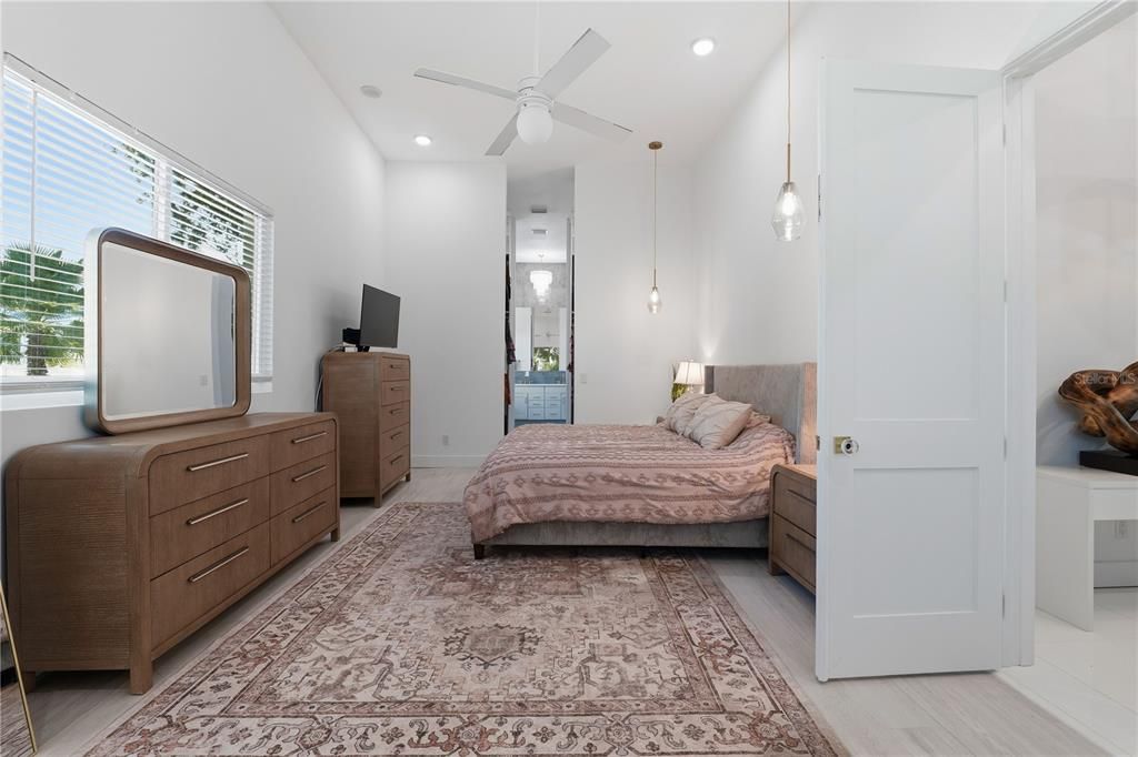 For Sale: $1,250,000 (3 beds, 3 baths, 2494 Square Feet)