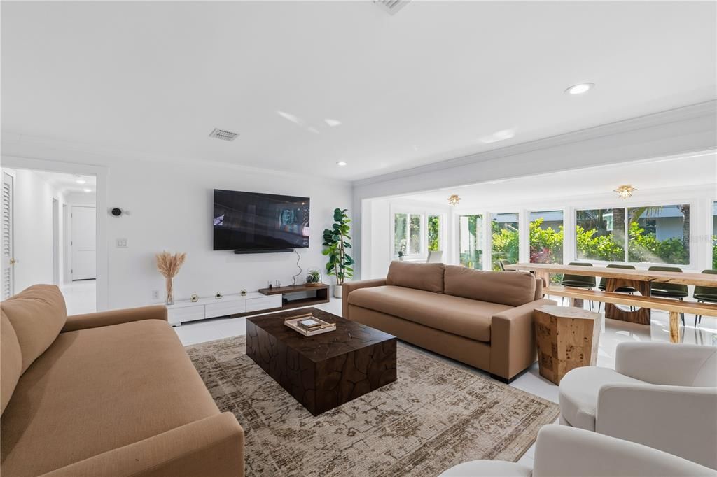 For Sale: $1,250,000 (3 beds, 3 baths, 2494 Square Feet)