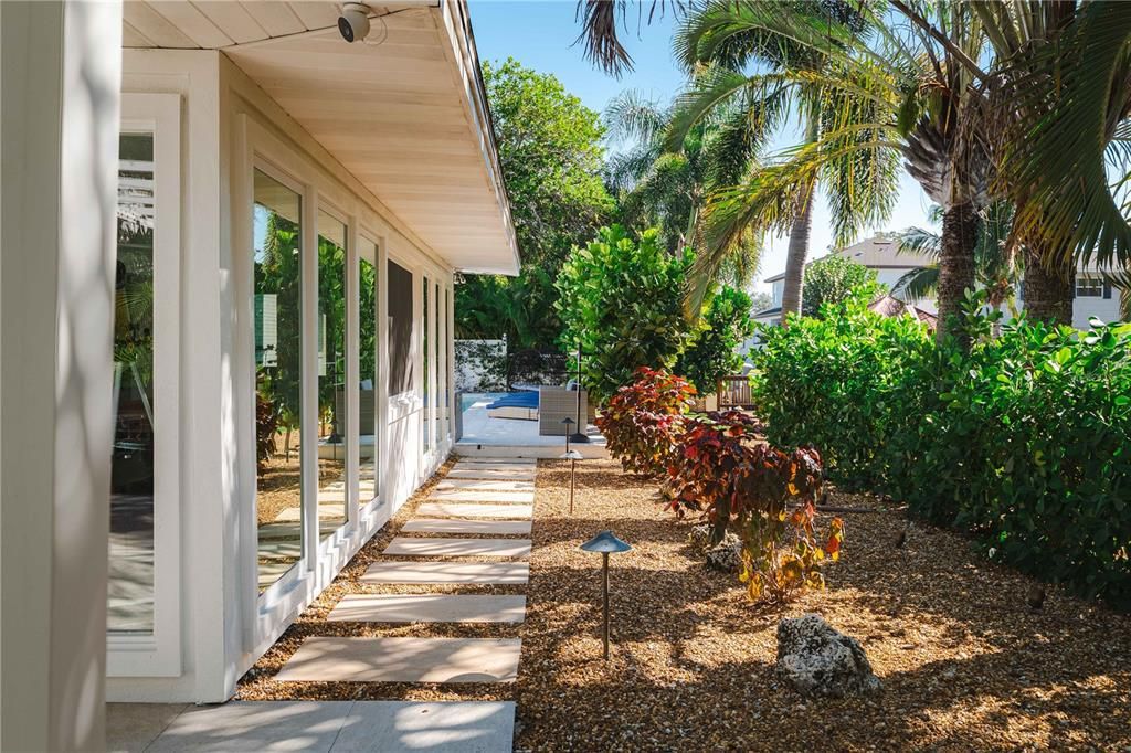 For Sale: $1,250,000 (3 beds, 3 baths, 2494 Square Feet)