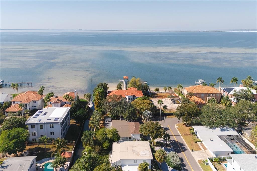 For Sale: $1,250,000 (3 beds, 3 baths, 2494 Square Feet)