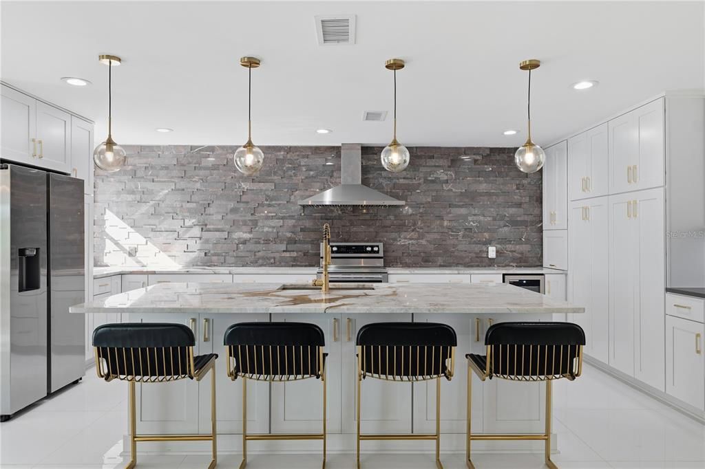 For Sale: $1,250,000 (3 beds, 3 baths, 2494 Square Feet)