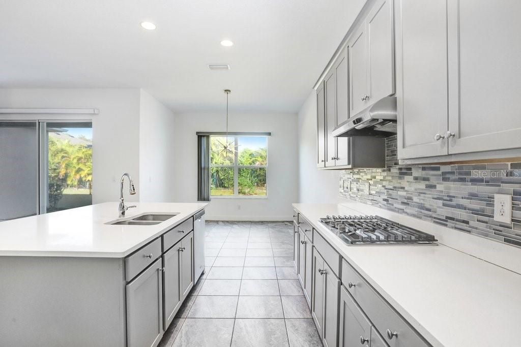 For Rent: $2,950 (3 beds, 2 baths, 2562 Square Feet)