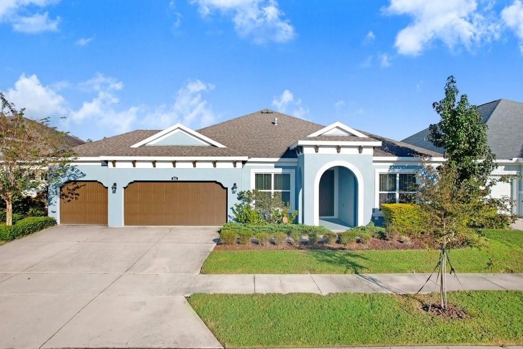 For Rent: $2,950 (3 beds, 2 baths, 2562 Square Feet)