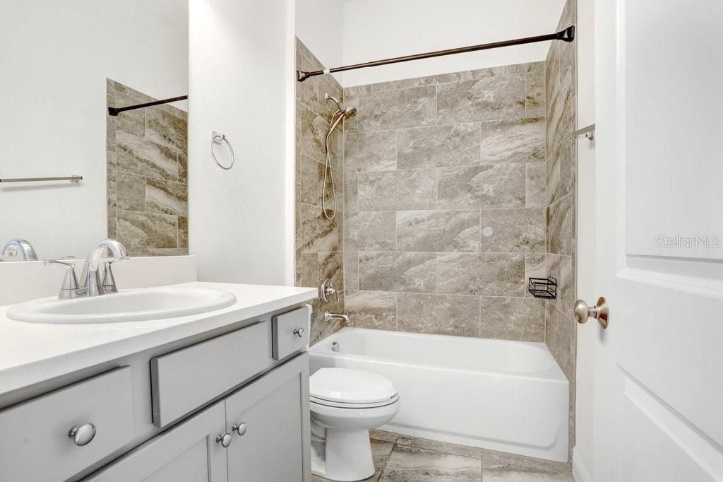 For Rent: $2,950 (3 beds, 2 baths, 2562 Square Feet)