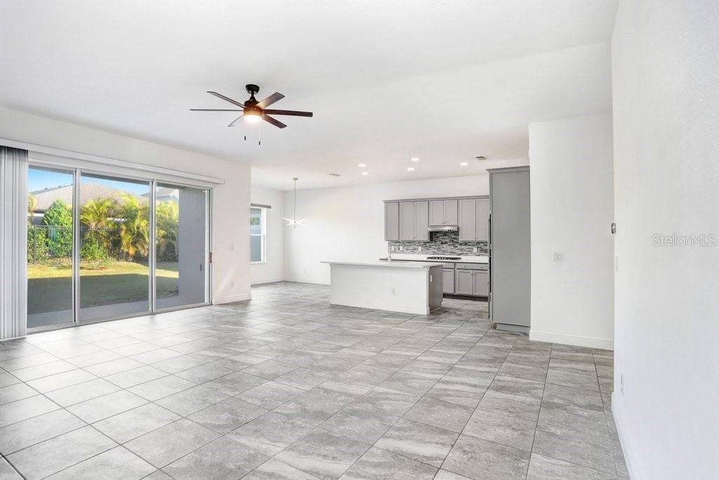 For Rent: $2,950 (3 beds, 2 baths, 2562 Square Feet)