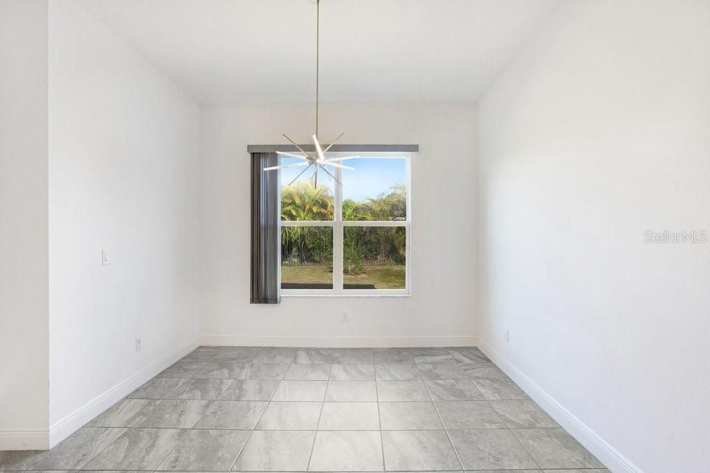 For Rent: $2,950 (3 beds, 2 baths, 2562 Square Feet)