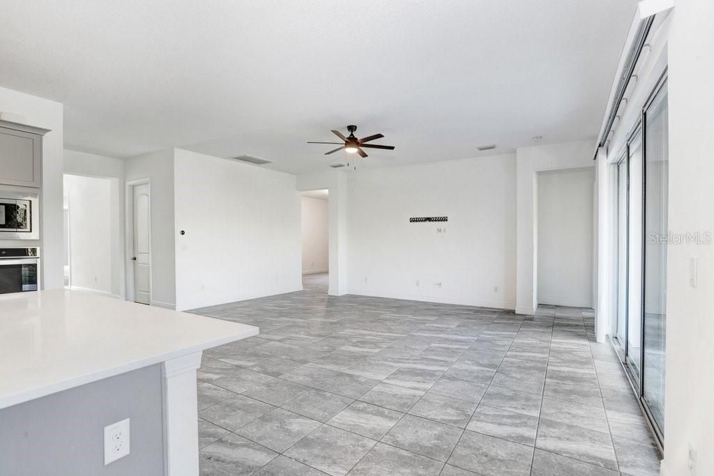 For Rent: $2,950 (3 beds, 2 baths, 2562 Square Feet)